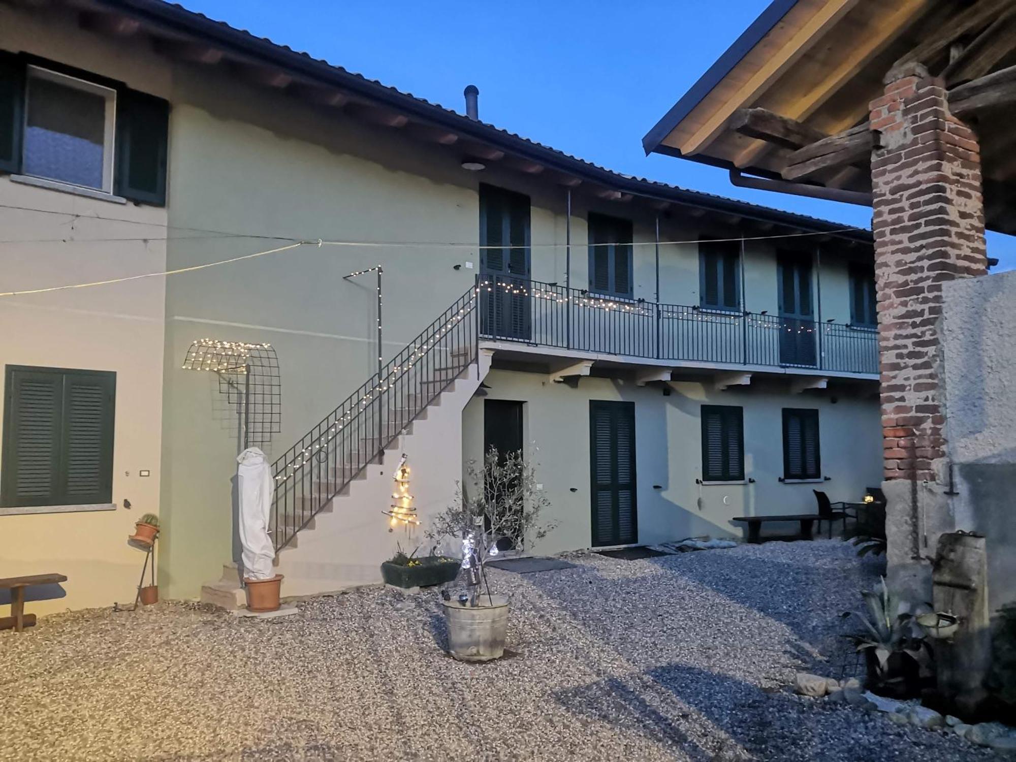 Casa Il Grappolo Ξενοδοχείο Momo Εξωτερικό φωτογραφία